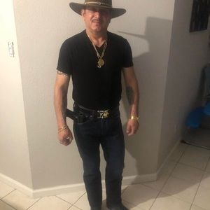 Meet your Posher, Adelmo